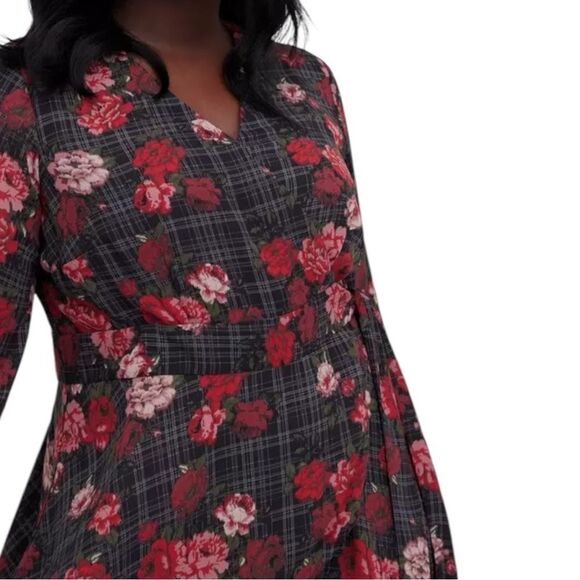 Torrid Black Floral Plaid Georgette Wrap Tunic Blouse Size 2 2XL - Picture 3 of 14
